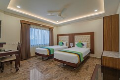 Treebo Aaravi Residency, 800 Mtrs From Promenade Beach