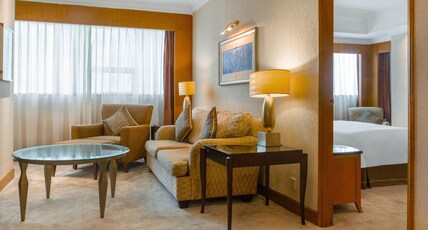 Crowne Plaza QINGDAO Room Type - Executive Business Suite