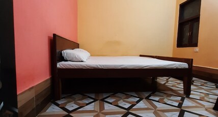 RADHA MADHAV ASHRAM Room Type - Deluxe Room(non ac)