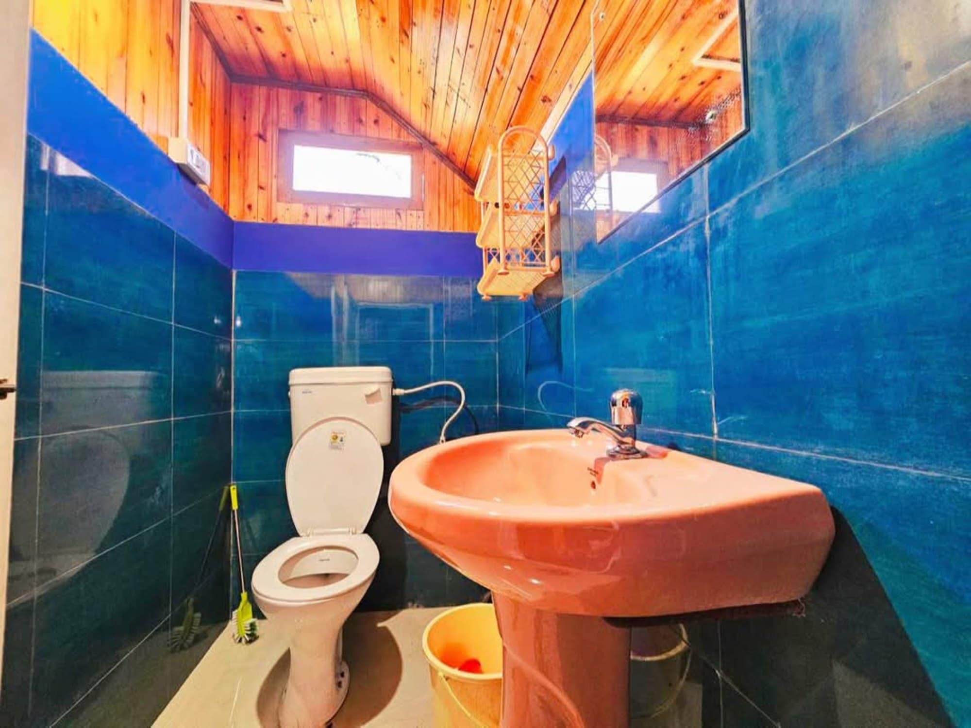 U-Turn Happy Homestay - Tap to explore photos