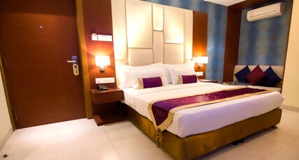 Hotel Aura Room Type - Club Room AC with free WiFi