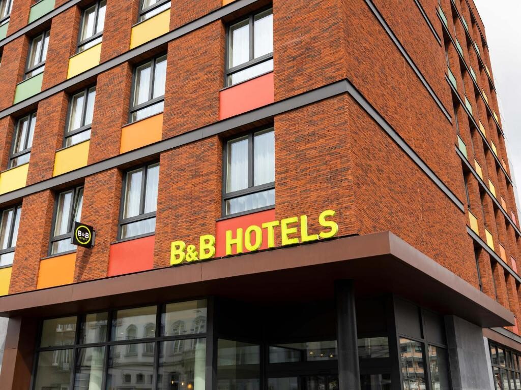 B&B HOTEL Namur - Tap to explore photos
