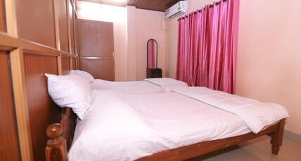 Edasseriathu homestay Room Type - Deluxe room-AC