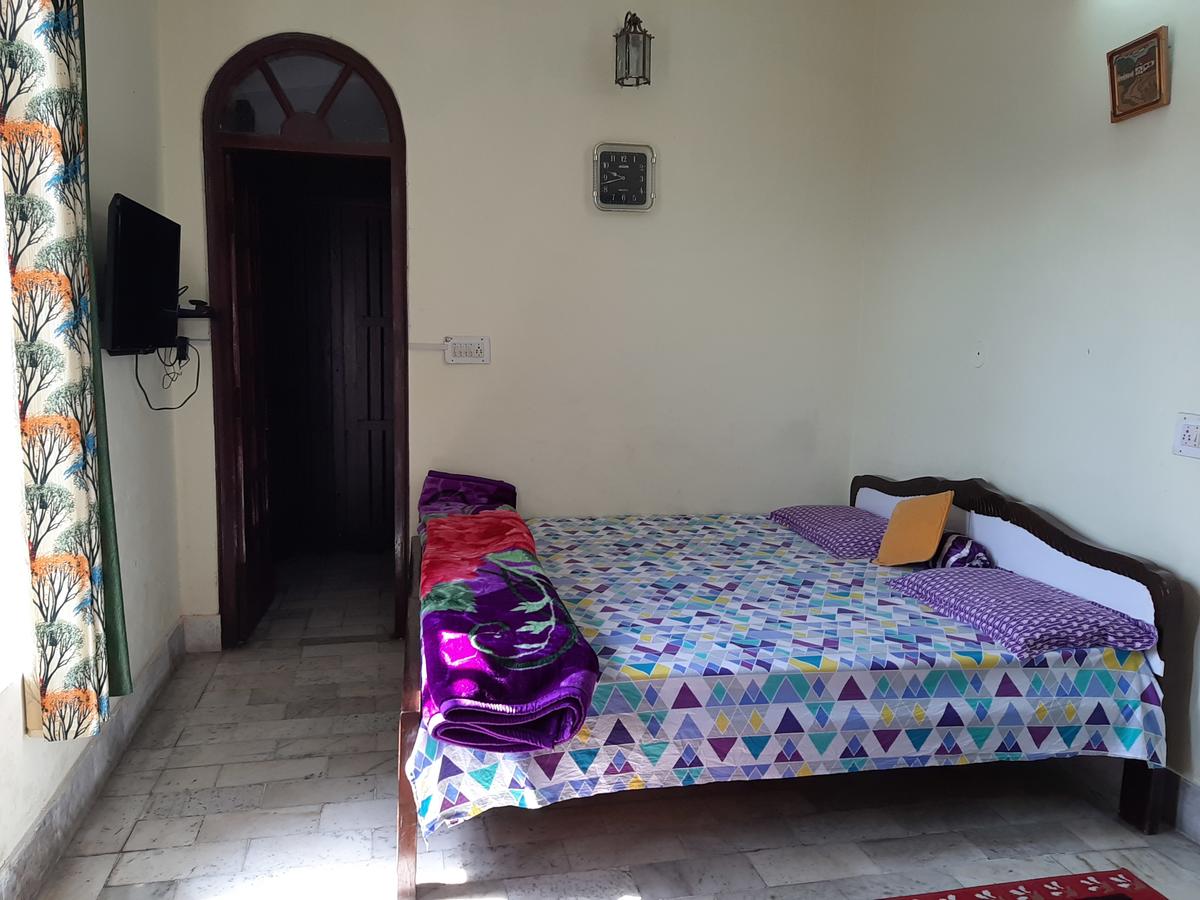 Horizon Homestay | Rooms & Kitchen - Tap to explore photos