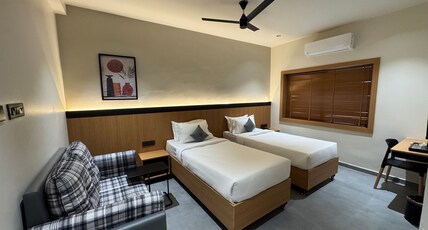 THE KAYSONS HOTEL Room Type - Standard Room with Twin bed THE KAYSONS HOTEL Room Type - Standard Room with Twin bed