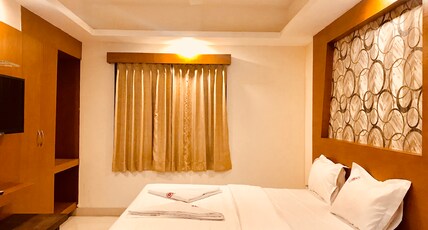 Hotel Grand Suites Room Type - Deluxe Room