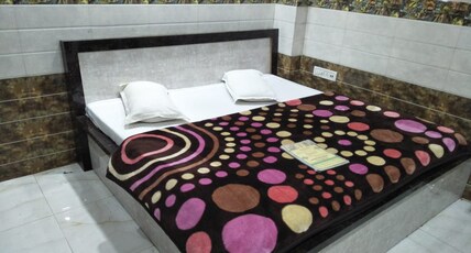 Hotel Jamil and Restaurant Room Type - Standard Double Bed