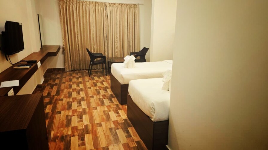 R2B(Rayan Ram Bhavan) Grand restaurant and rooms - Tap to explore photos