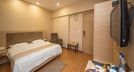 Yashwee International Hotel Room Type - Premium Deluxe Room