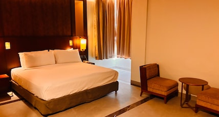 Ananta Express Jaunpur Room Type - Deluxe Room King Bed Ananta Express Jaunpur Room Type - Deluxe Room King Bed