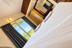 Hotel Lotus