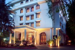 The Grand Magrath Hotel