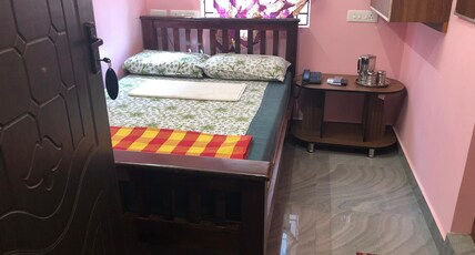 Arasan Guest House Room Type - Deluxe Double Room
