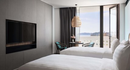 Novotel Sihanoukville Holiday Resort Room Type - Suite Executive with 1 double bed and 2 singlebeds, Ocean view