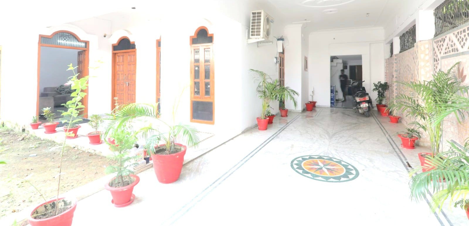 Hotel Krishna Palace - Tap to explore photos