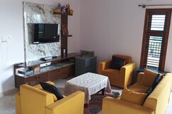Address of Teakwood Inn