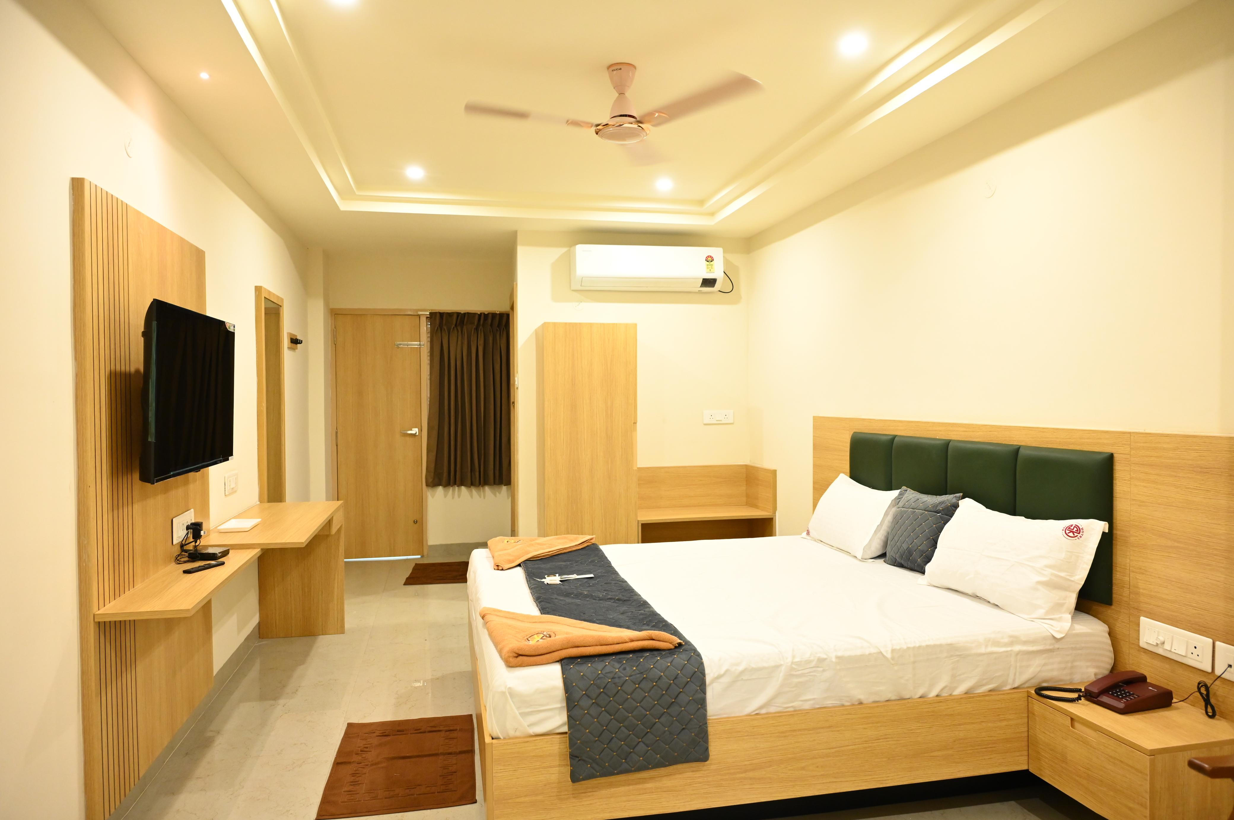 Hotel Sree Kanya Inn - Tap to explore photos