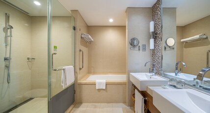 Holiday Inn Shaoxing Room Type - 1 King Bed 1 Bdrm Suite Living Area NS