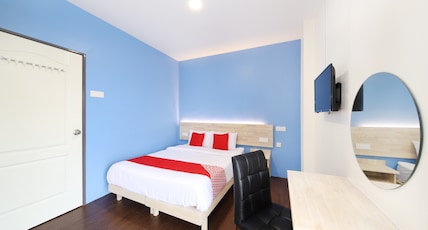 OYO 778 Bmw 2 Hotel Room Type - Deluxe Queen