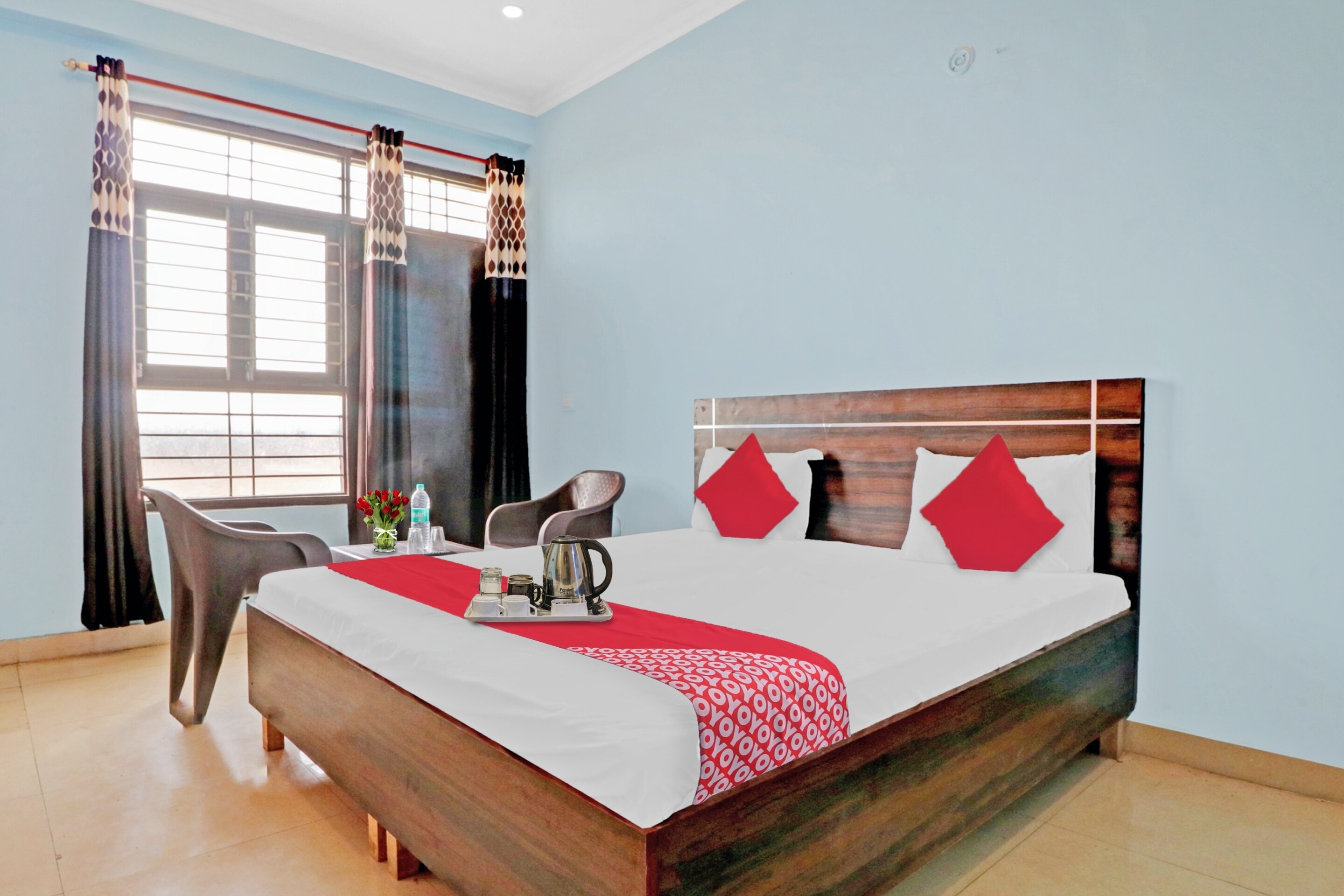 Hotel O VIRAAJ HOTEL - Tap to explore photos