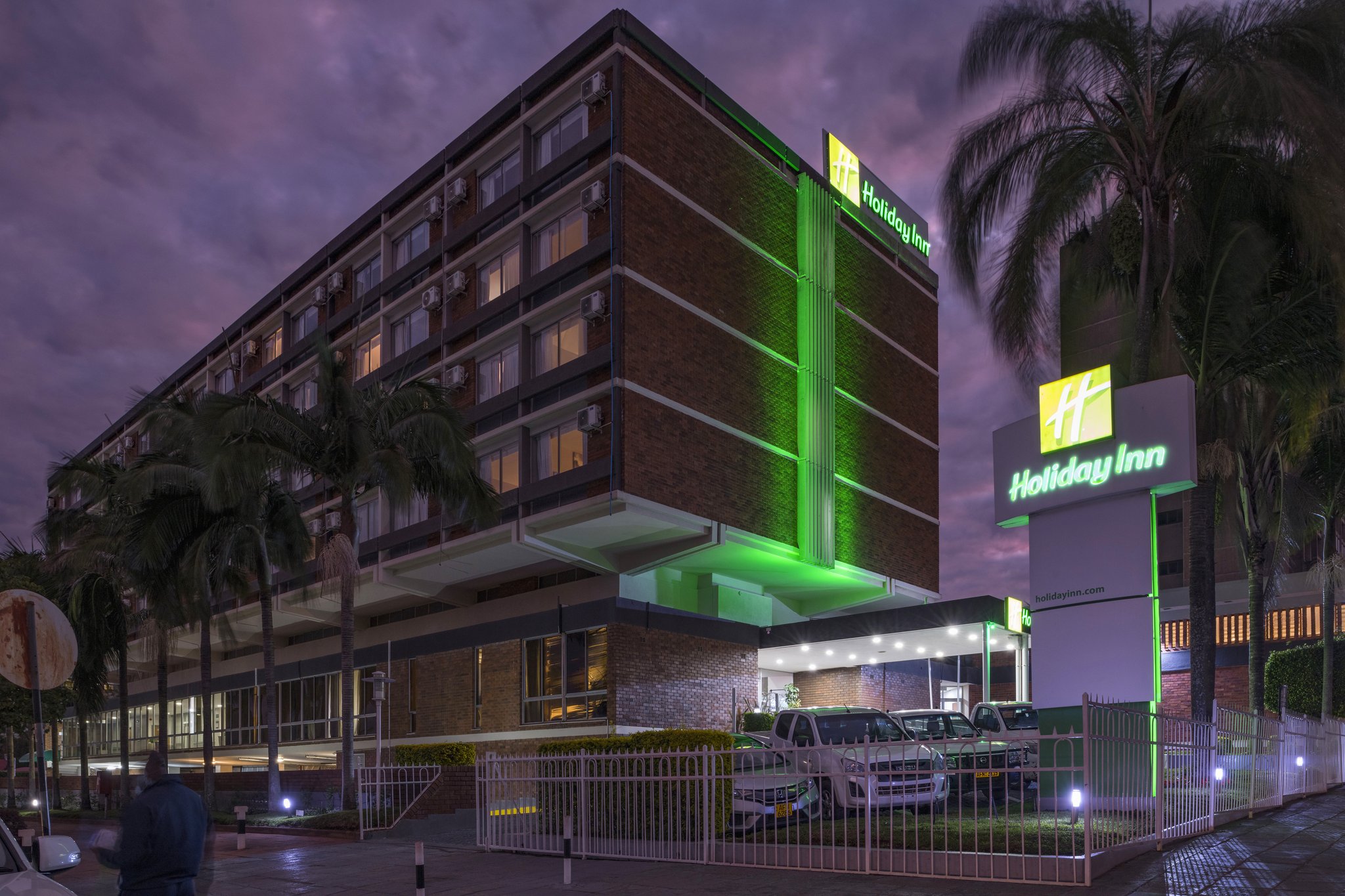 Holiday Inn MUTARE - Tap to explore photos
