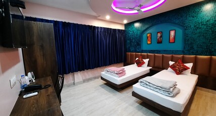 Hotel Aloka Residency Room Type - DELUXE AC TWIN BED