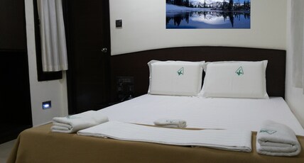 Hotel Sk's Room Type - Deluxe Non Ac Room