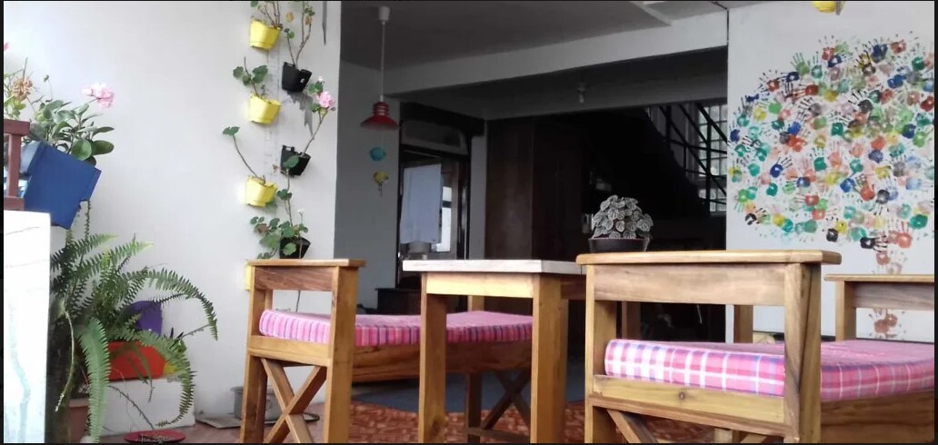 Backpacker's Den - Tap to explore photos