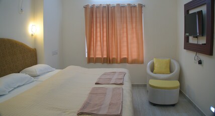 Hotel Sunrise Room Type - Triple Bed Non AC Room