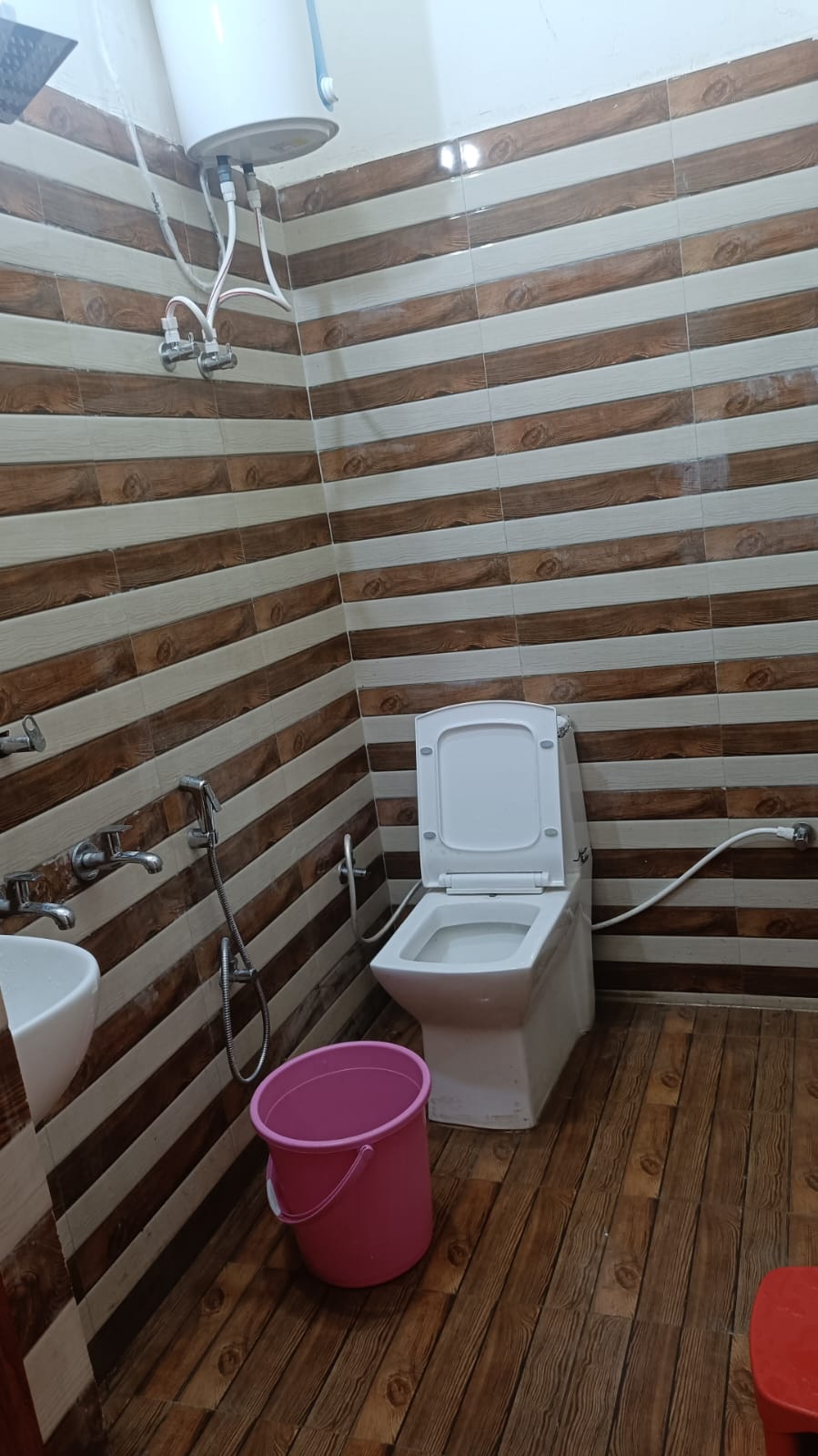 Taraji homestay - Tap to explore photos