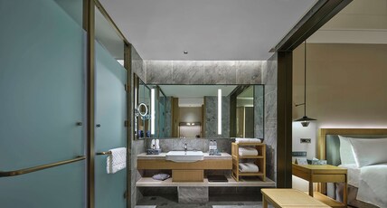 DoubleTree by Hilton Lingshui Hot Spring Room Type - KING DELUXE ROOM