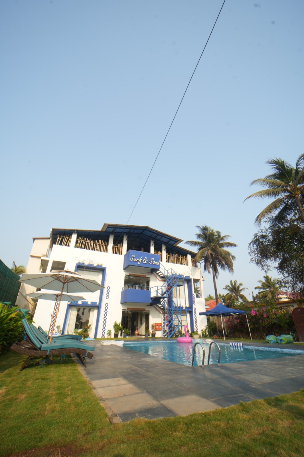 Surf & Sand Spa & Resort - Tap to explore photos