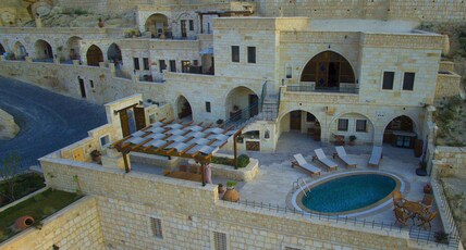 Kayakapi Premium Caves - Cappadocia Room Type - Grandiose Cappadocian "Pool" Mansion