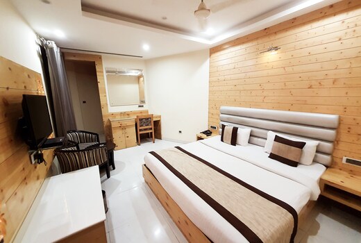 Hotel Amar Heights