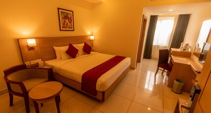 VIJAYA HOTEL & BAR Room Type - Deluxe