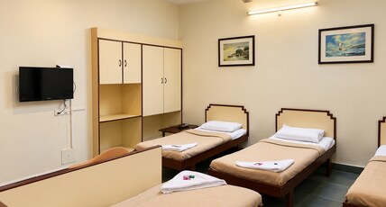 Hotel Dhanashree Room Type - 5 Bedded Room Room Non AC
