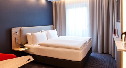 Holiday Inn Express G Room Type - Standard Room