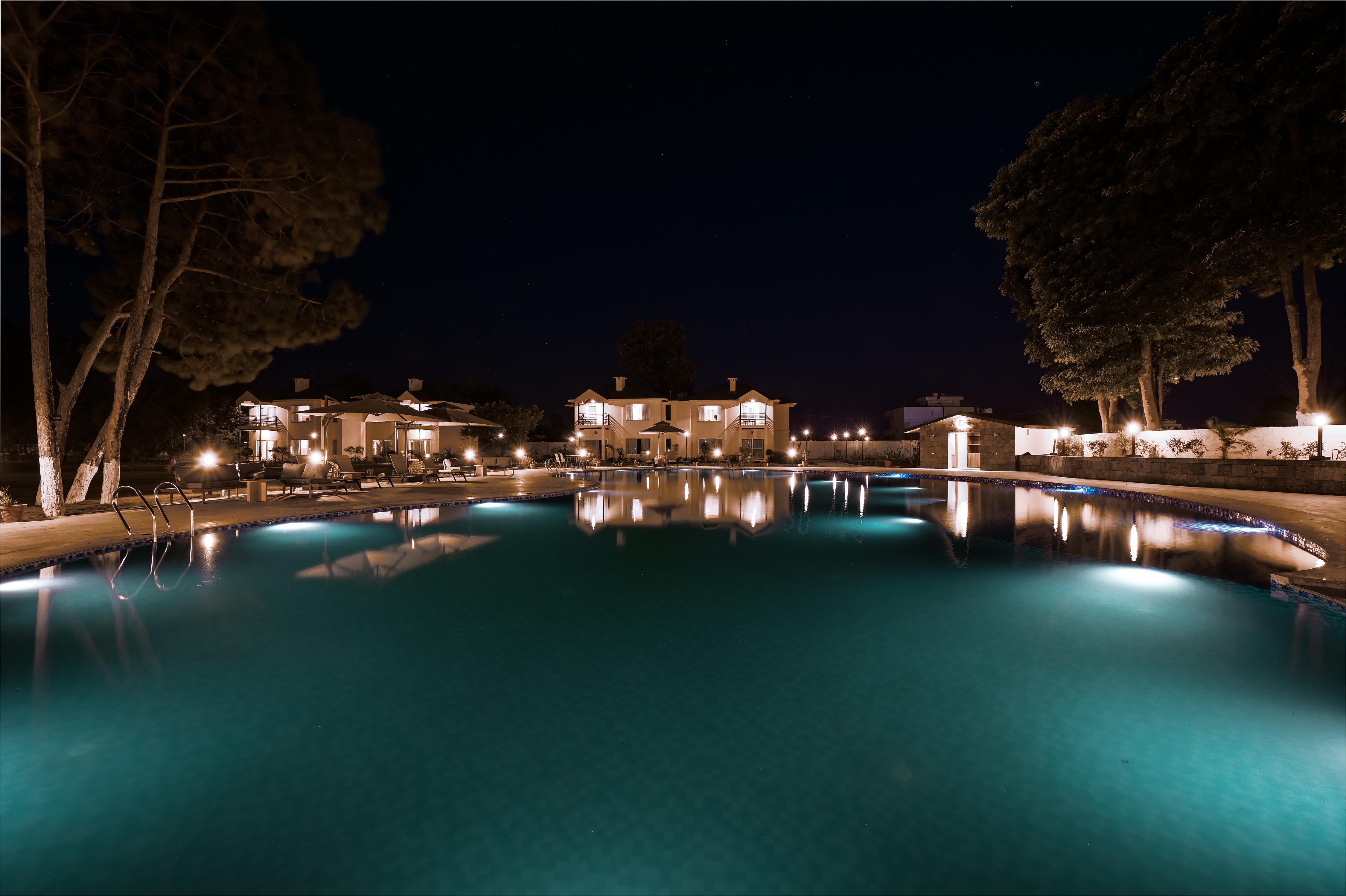 CORBETT PLATINUM HERITAGE - Tap to explore photos