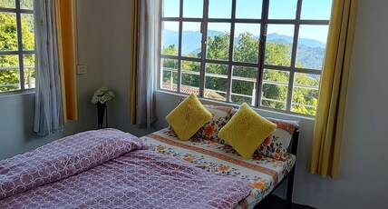 Queen's Homestay Room Type - Hill View Room 3