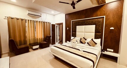Hotel Mayura Room Type - Suite