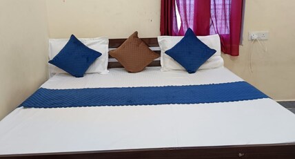 The Rama Stays Room Type - AC Double Bedroom