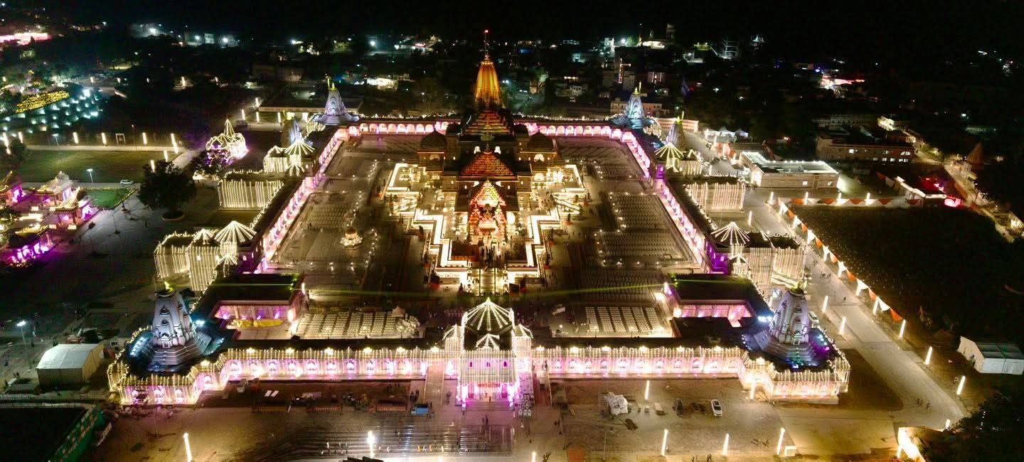 Shri Hari Lodge - 10 mins walking to Shri Ram Mandir & Hanuman Garhi - Tap to explore photos