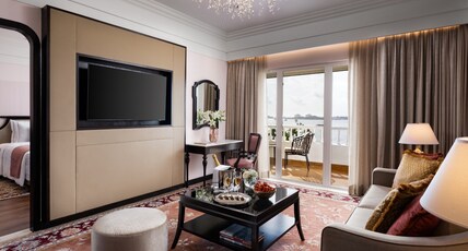 Taj Malabar Resort & Spa, Kochi Room Type - Signature Suite with Balcony