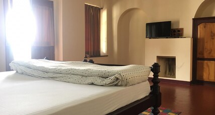 Bless Hill Bungalow | Rooms & Guided Treks Room Type - Suite