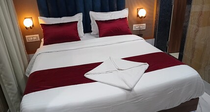 BHAGIRATHI PALACE Room Type - Standard Room