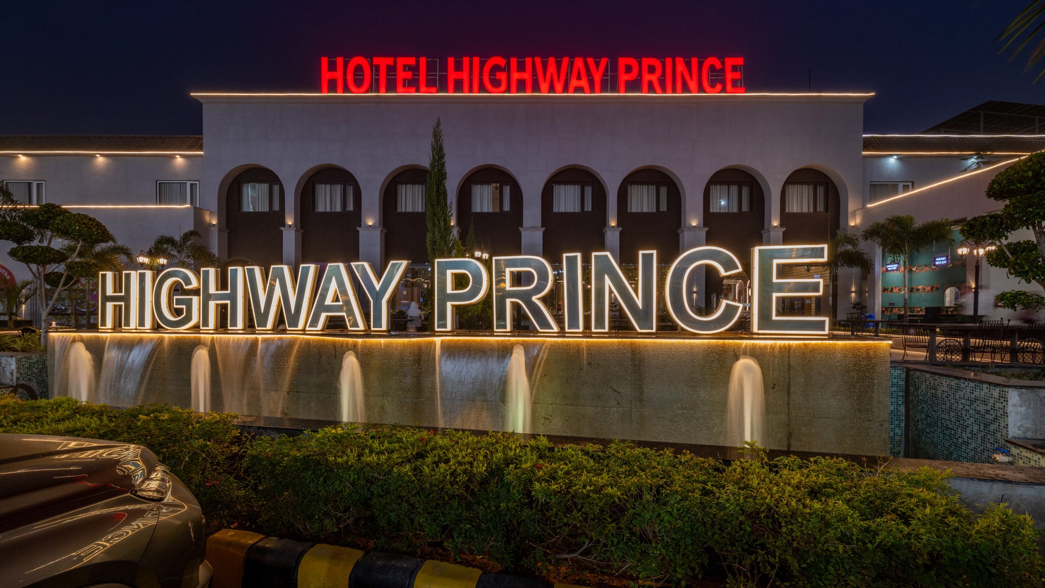 Hotel Highway Prince - Tap to explore photos