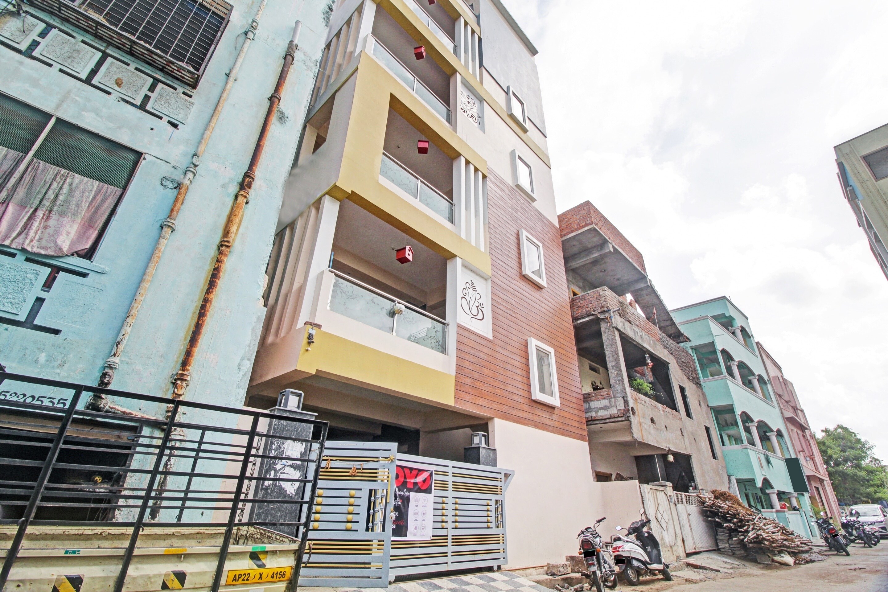 Collection O Shining Suites Near Erragadda Metro Station - Tap to explore photos