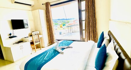 The Canal Abode Room Type - Deluxe Double Bedroom