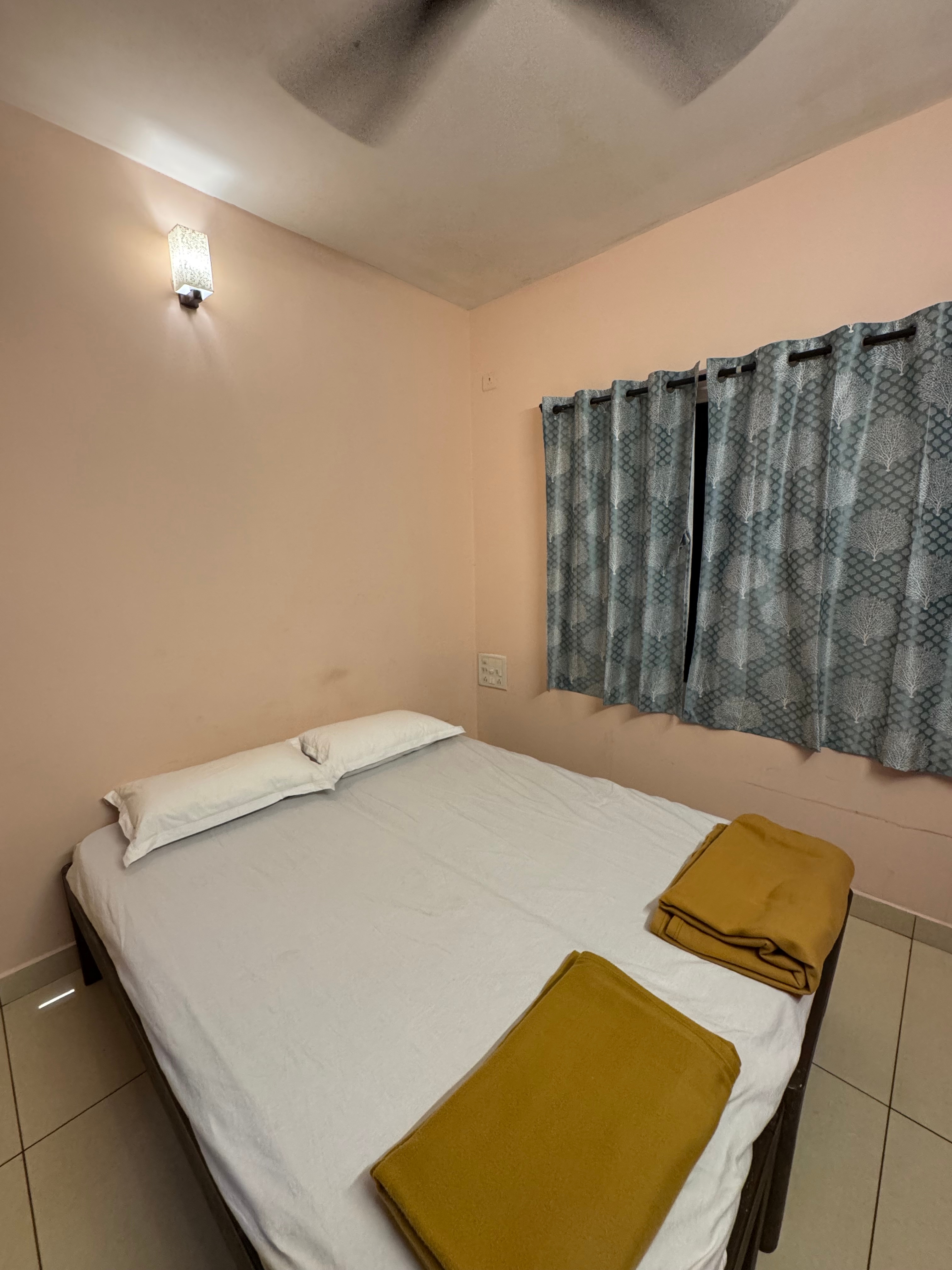 Sri Sai Boarding and lodging - Tap to explore photos
