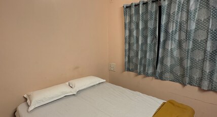 Sri Sai Boarding and lodging Room Type - Deluxe Twin Room 3